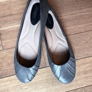 Earth Bellwether-Pewter Distressed Leaher Shoes